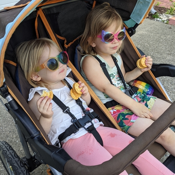 Meet your Posher, Lana - Picture 4 of 6